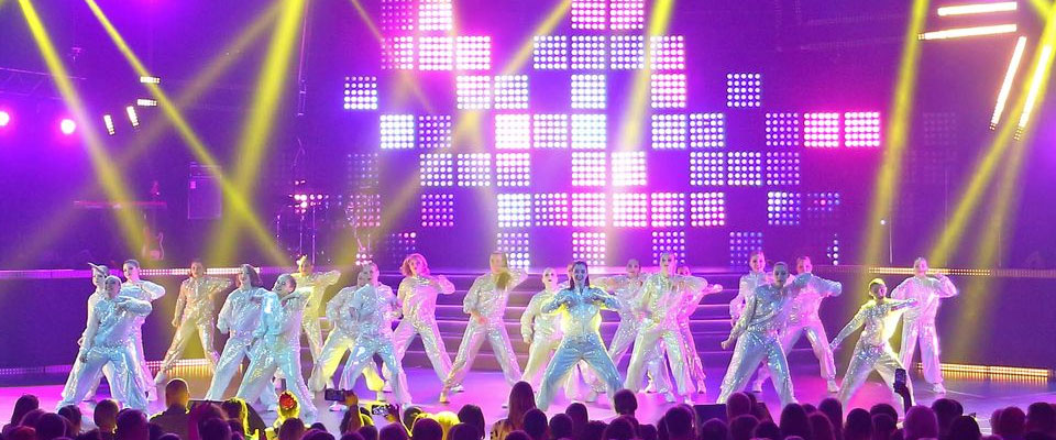 Дискотека 90-2000-х. Чашка кофею